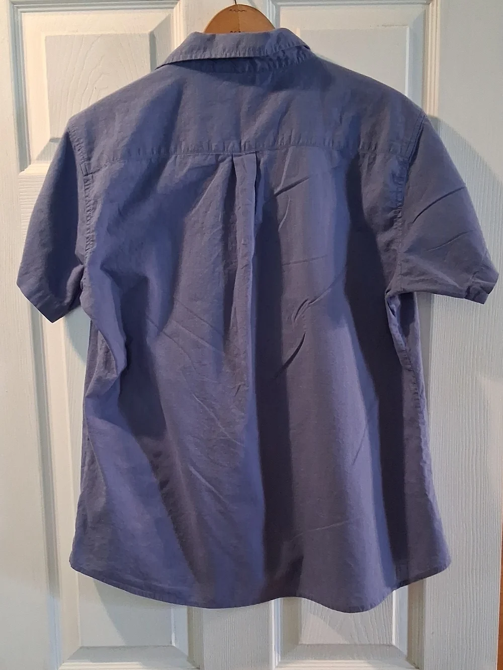 Men's Casual Short-Sleeve Button-Down Shirt in Periwinkle Blue